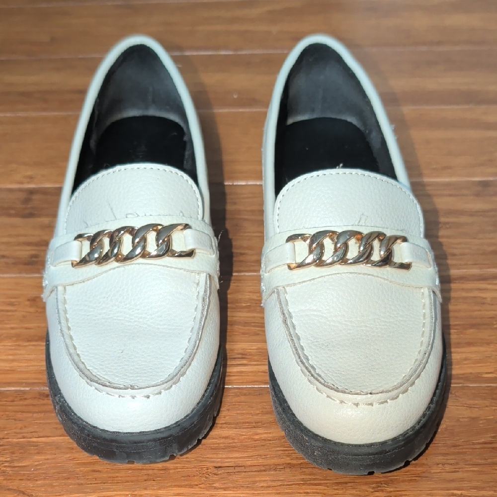Old Navy Cream Loafers with Gold Chain Detail